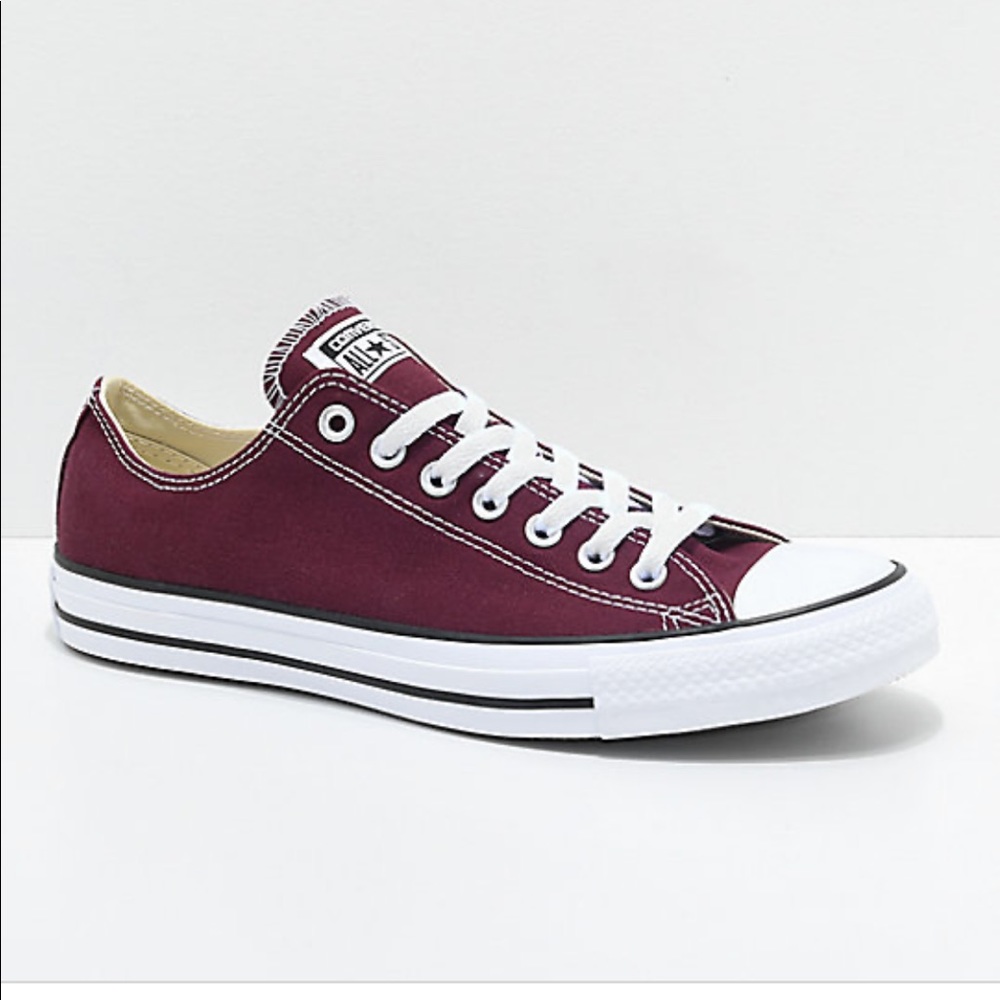 Maroon Converse like new!
